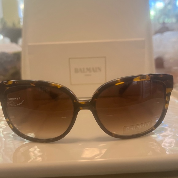 NWT Balmain Paris Women’s Sunglasses - Picture 8 of 9